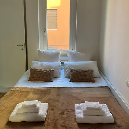 Lägenhet Flatluxe 1